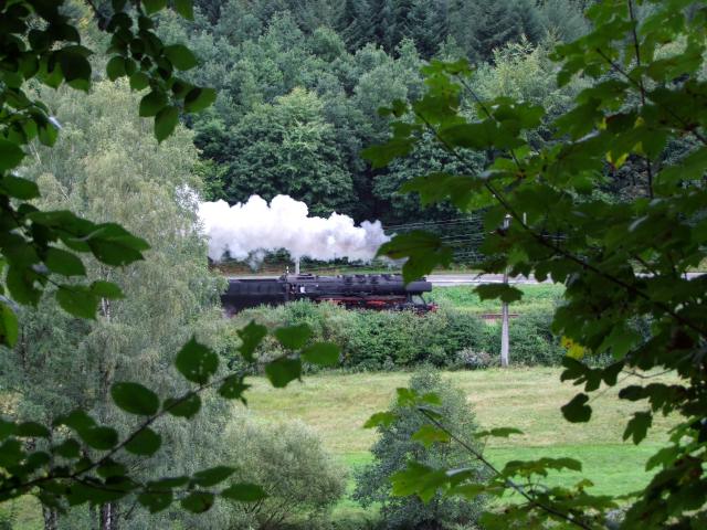 Wir ergatterten zudem einen Blick auf diese Dampflock, dann fing es an zu regnen.