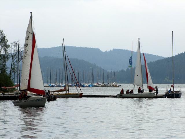 Von dort kamen sie, die Boote.
