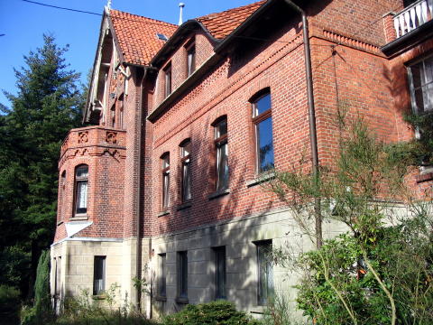 Das scheint mir ein richtiges Menschenhaus zu sein.